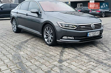 Седан Volkswagen Passat 2015 в  фото 20 Седан Volkswagen Passat 2015 в