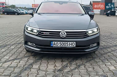 Седан Volkswagen Passat 2015 в  фото 21 Седан Volkswagen Passat 2015 в