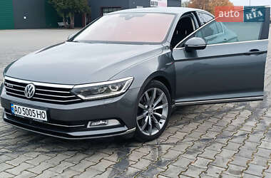 Седан Volkswagen Passat 2015 в  фото 31 Седан Volkswagen Passat 2015 в