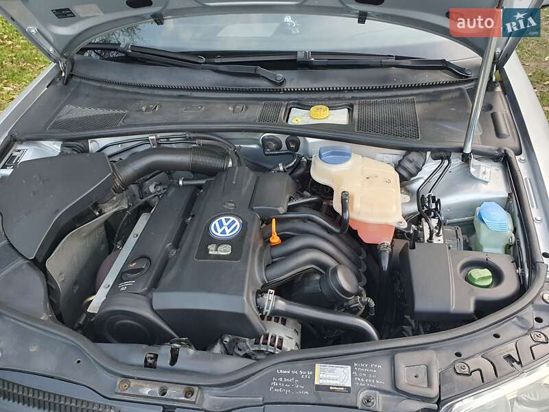 Седан Volkswagen Passat 2003 в Косове