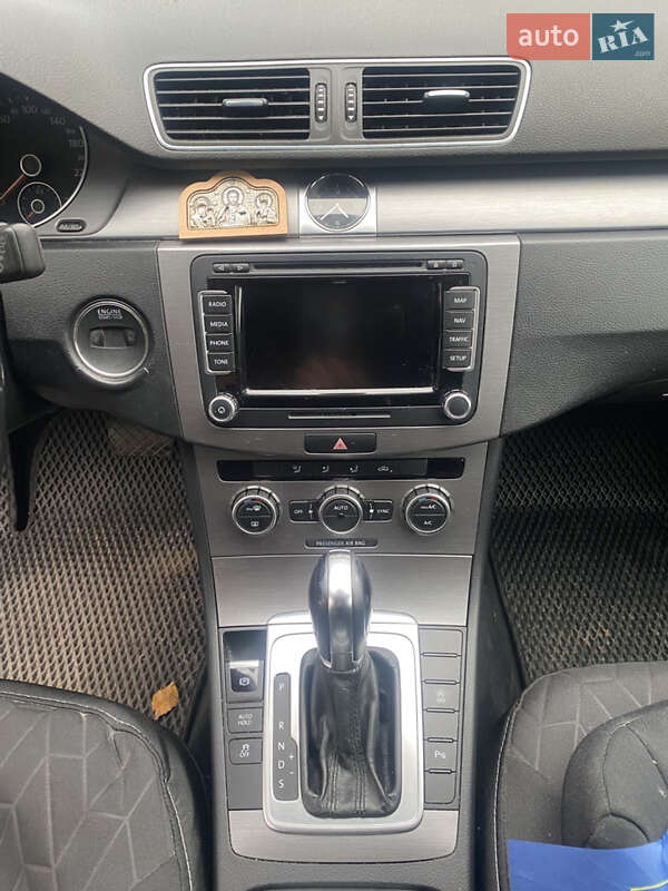 Универсал Volkswagen Passat 2014 в Луцке фото 9 Универсал Volkswagen Passat 2014 в Луцке