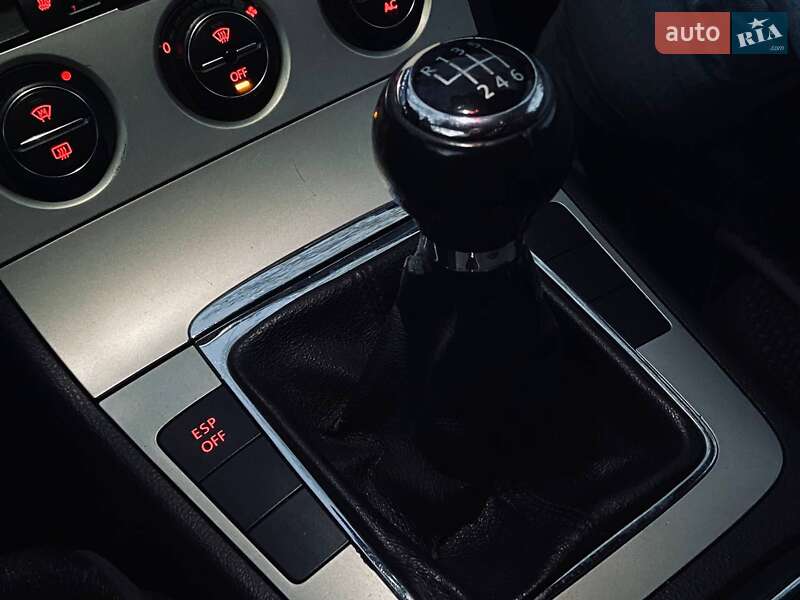 Універсал Volkswagen Passat 2007 в Миколаєві