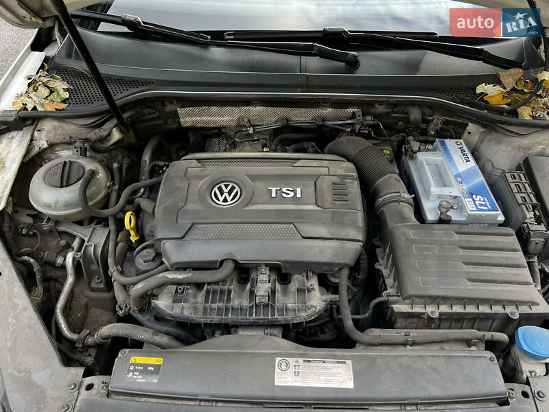 Седан Volkswagen Passat 2015 в Києві