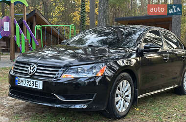 Седан Volkswagen Passat 2011 в Глухові