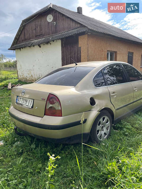 Седан Volkswagen Passat 2001 в Богородчанах