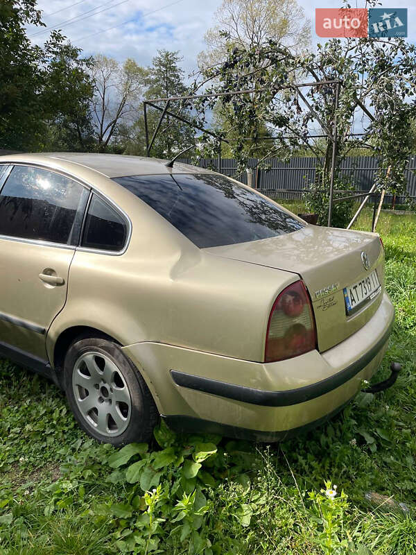 Седан Volkswagen Passat 2001 в Богородчанах