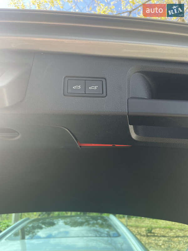 Универсал Volkswagen Passat 2017 в Одессе