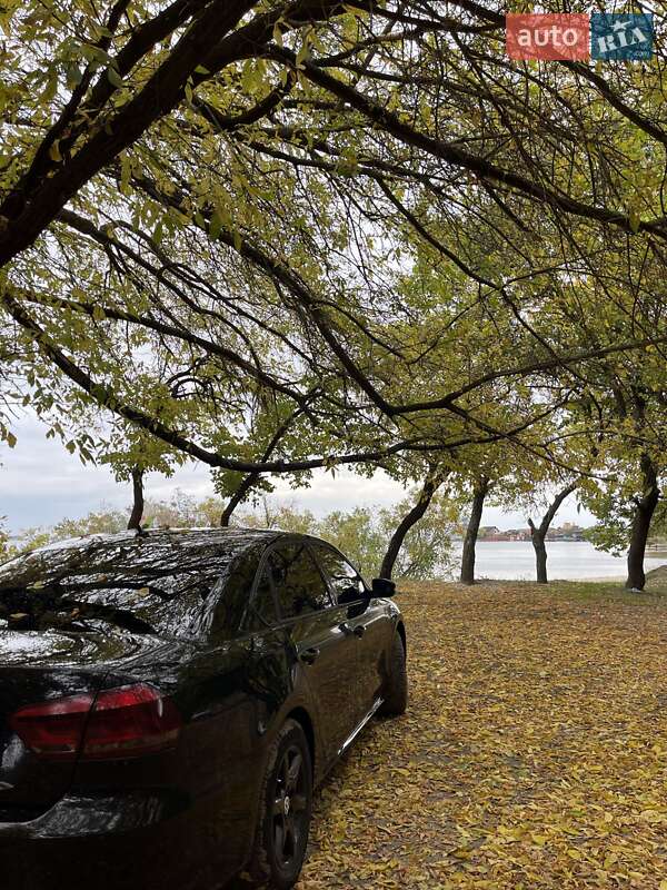 Седан Volkswagen Passat 2013 в Черкасах