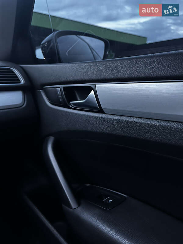 Седан Volkswagen Passat 2013 в Тернополе фото 18 Седан Volkswagen Passat 2013 в Тернополе