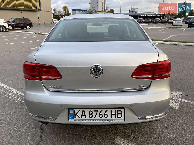 Седан Volkswagen Passat 2012 в Києві