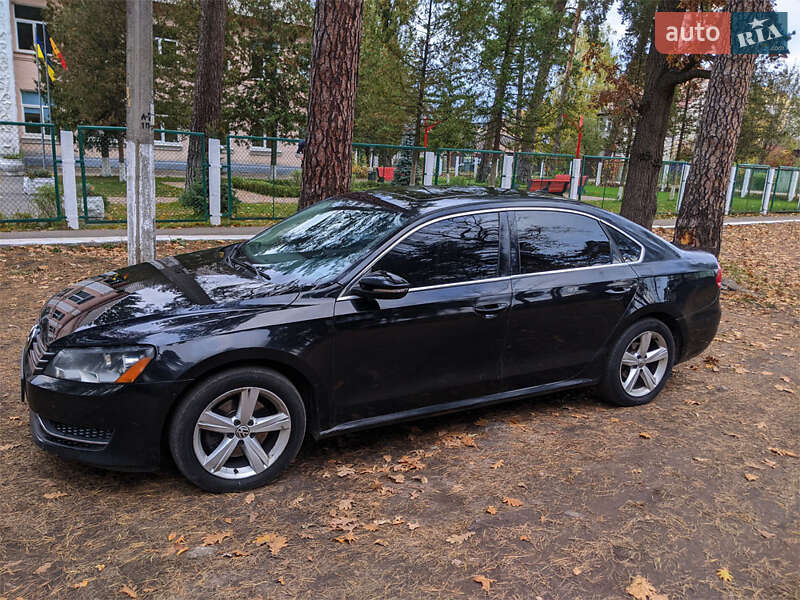 Седан Volkswagen Passat 2012 в Киеве