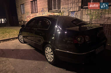 Седан Volkswagen Passat 2008 в Києві