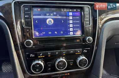 Седан Volkswagen Passat 2014 в 