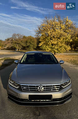 Седан Volkswagen Passat 2018 в 