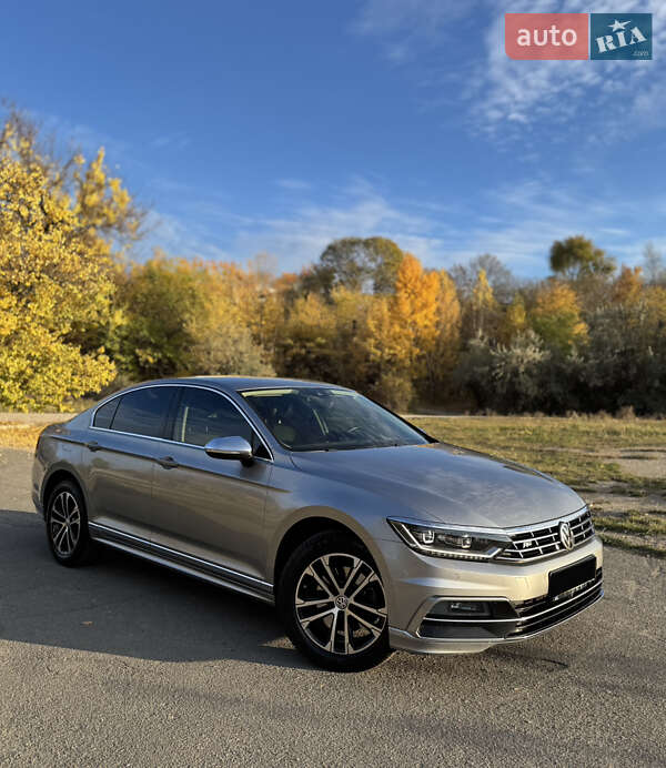 Седан Volkswagen Passat 2018 в Дніпрі