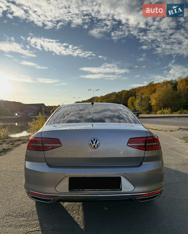 Седан Volkswagen Passat 2018 в Дніпрі