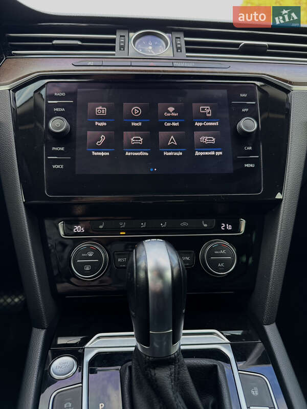 Седан Volkswagen Passat 2018 в Дніпрі