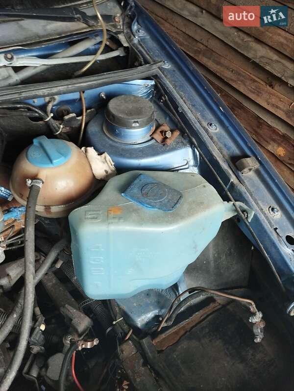 Универсал Volkswagen Passat 1992 в Виноградове