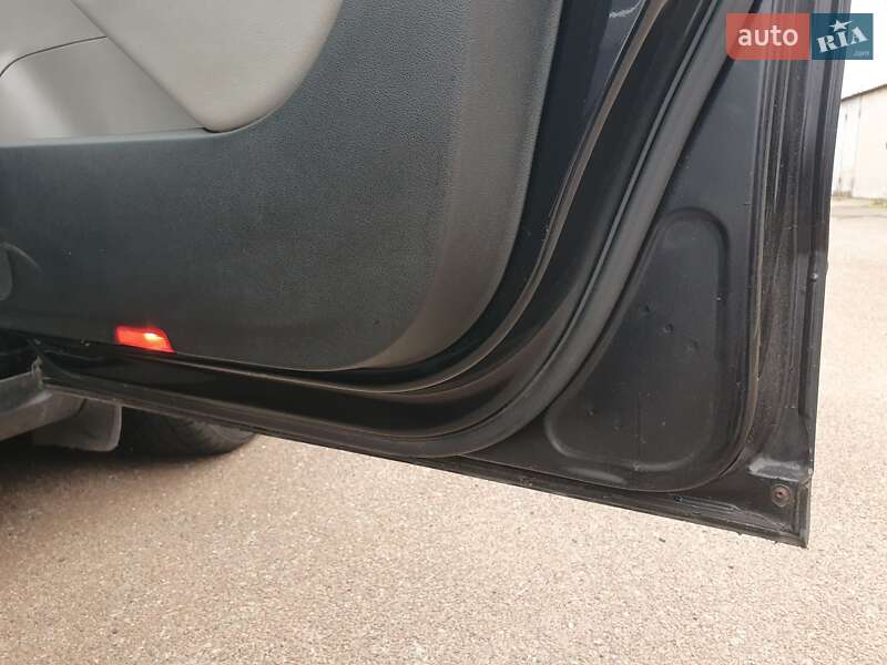 Универсал Volkswagen Passat 2006 в Киеве фото 22 Универсал Volkswagen Passat 2006 в Киеве