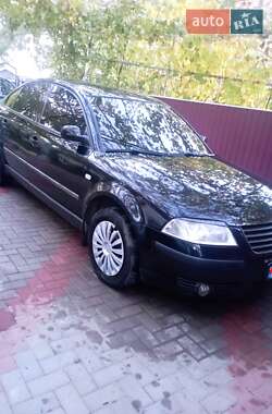 Седан Volkswagen Passat 2003 в Измаиле