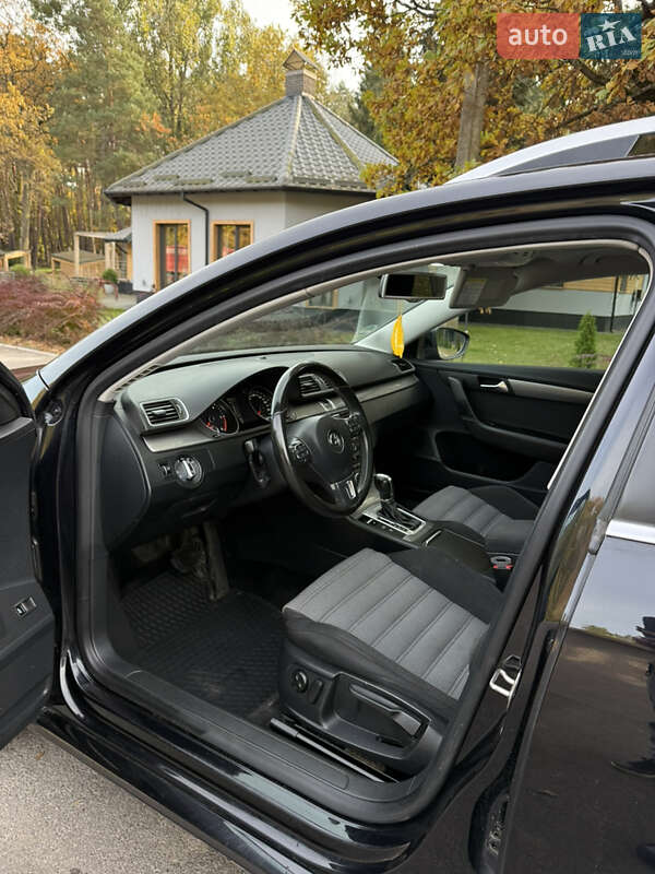 Универсал Volkswagen Passat 2013 в Ровно фото 12 Универсал Volkswagen Passat 2013 в Ровно