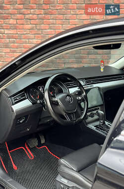 Седан Volkswagen Passat 2018 в 