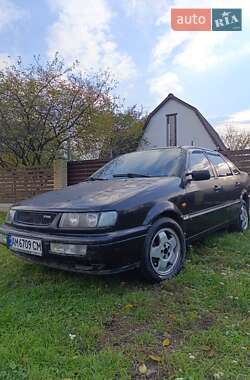 Седан Volkswagen Passat 1996 в Бердичеве