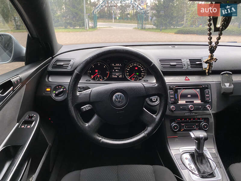 Универсал Volkswagen Passat 2010 в Харькове