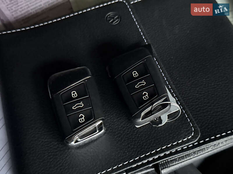 Универсал Volkswagen Passat 2021 в Львове фото 75 Универсал Volkswagen Passat 2021 в Львове