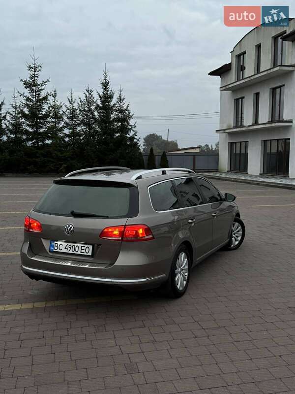 Універсал Volkswagen Passat 2011 в Яворові