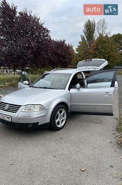 Універсал Volkswagen Passat 2004 в Львові