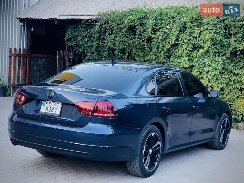 Седан Volkswagen Passat 2013 в Кривом Роге
