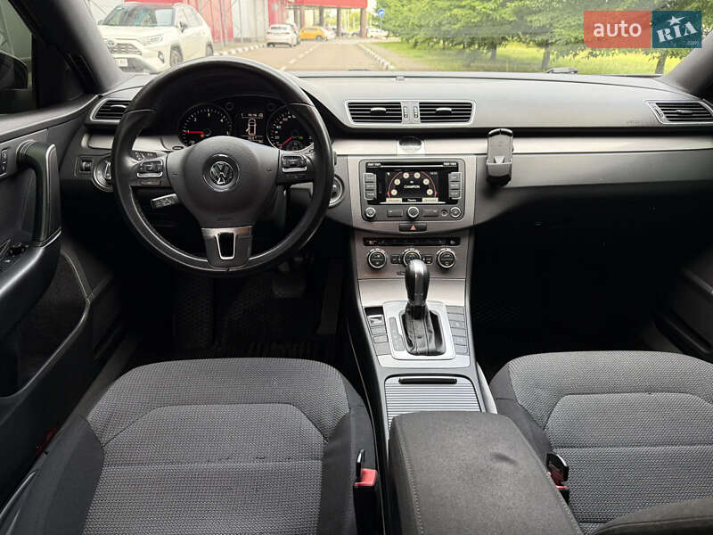 Универсал Volkswagen Passat 2014 в Киеве фото 26 Универсал Volkswagen Passat 2014 в Киеве
