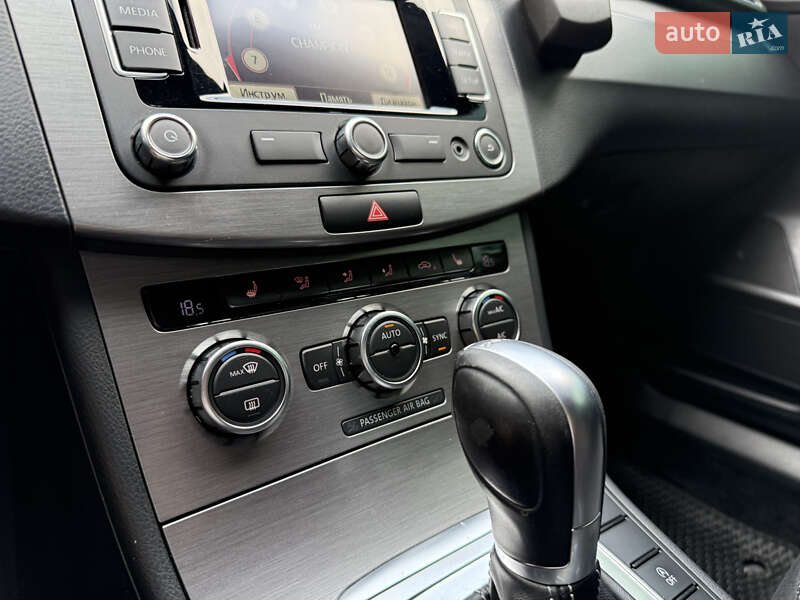 Универсал Volkswagen Passat 2014 в Киеве фото 32 Универсал Volkswagen Passat 2014 в Киеве