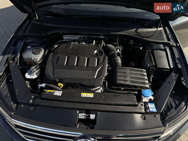 Седан Volkswagen Passat 2020 в Луцке