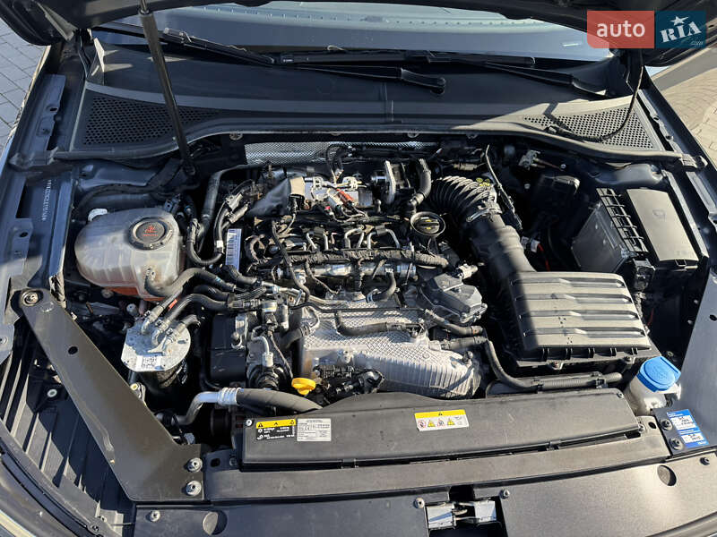 Седан Volkswagen Passat 2020 в Луцке