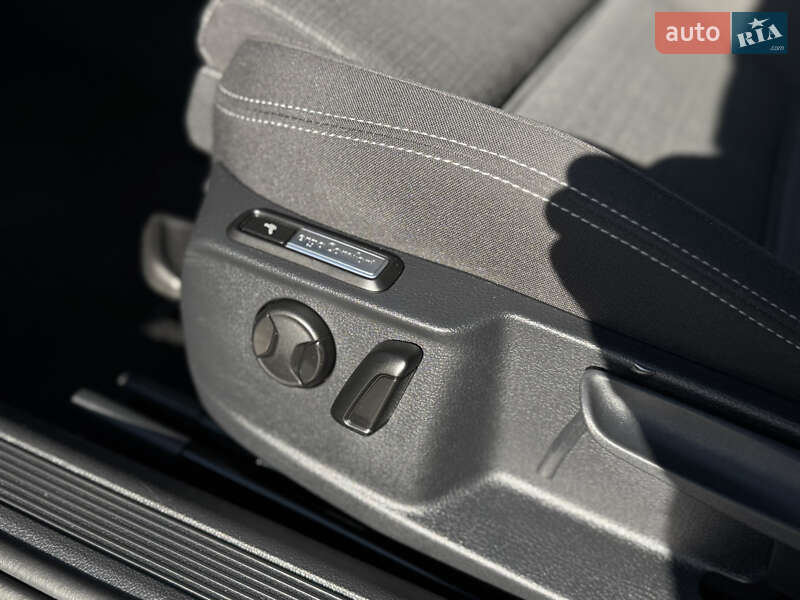 Седан Volkswagen Passat 2020 в Луцке