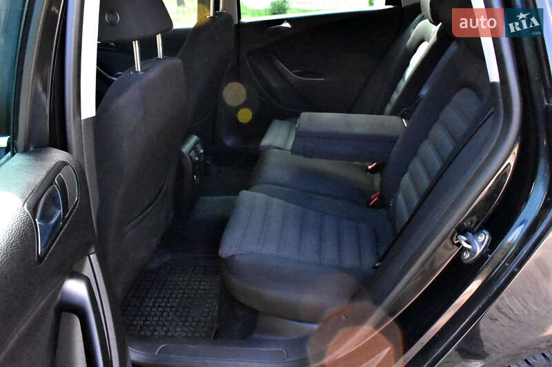 Універсал Volkswagen Passat 2007 в Житомирі