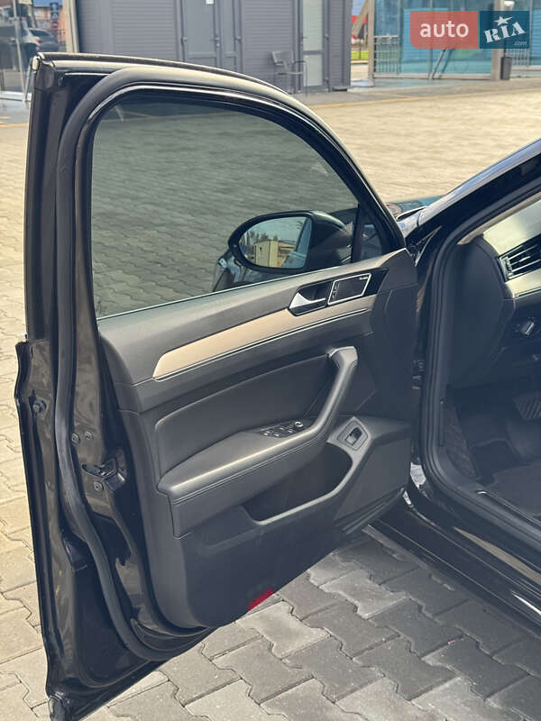 Універсал Volkswagen Passat 2017 в Миколаєві фото 28 Універсал Volkswagen Passat 2017 в Миколаєві