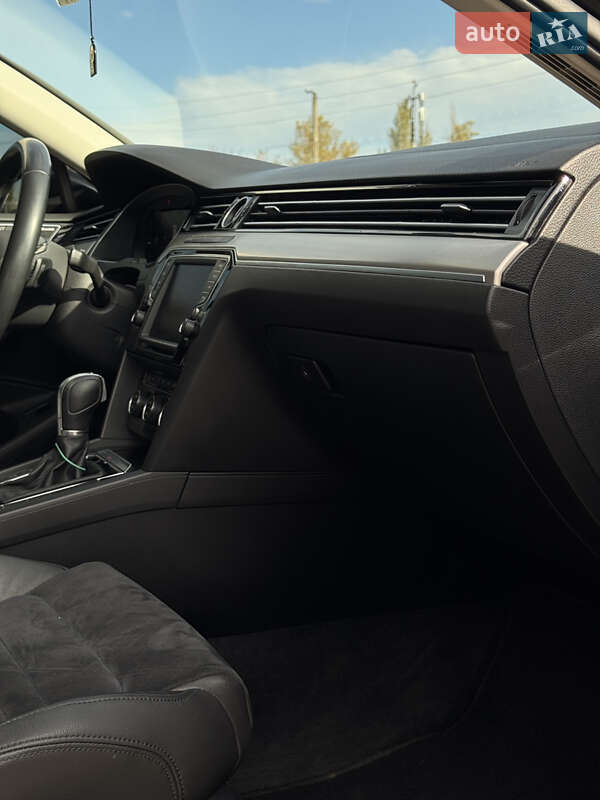 Універсал Volkswagen Passat 2017 в Миколаєві фото 61 Універсал Volkswagen Passat 2017 в Миколаєві