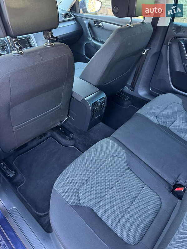 Универсал Volkswagen Passat 2011 в Черновцах фото 14 Универсал Volkswagen Passat 2011 в Черновцах