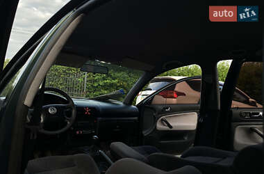 Седан Volkswagen Passat 1999 в 