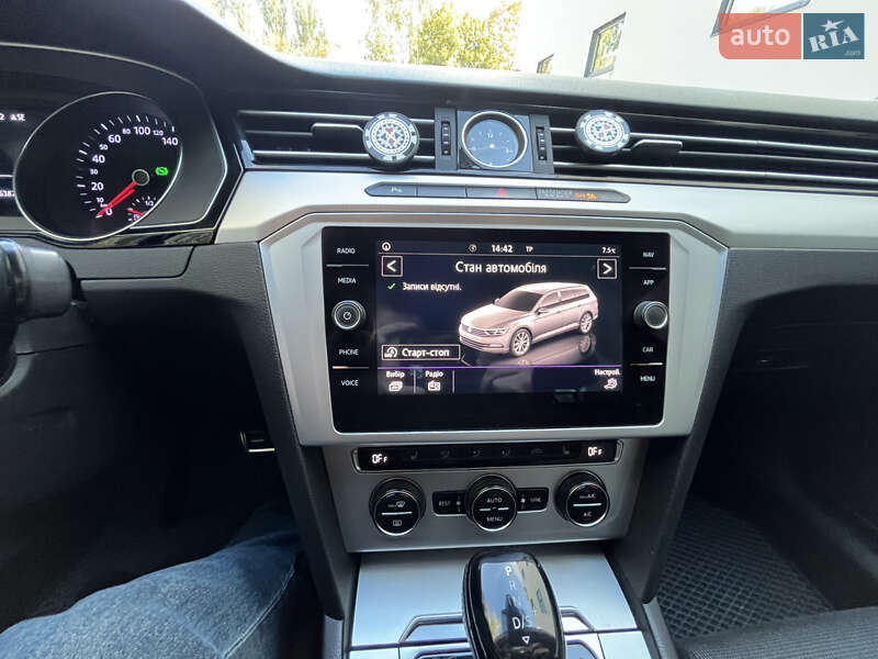 Универсал Volkswagen Passat 2019 в Хмельницком