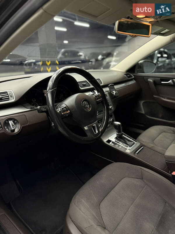 Універсал Volkswagen Passat 2012 в Чернівцях фото 17 Універсал Volkswagen Passat 2012 в Чернівцях