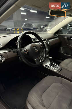 Универсал Volkswagen Passat 2012 в 