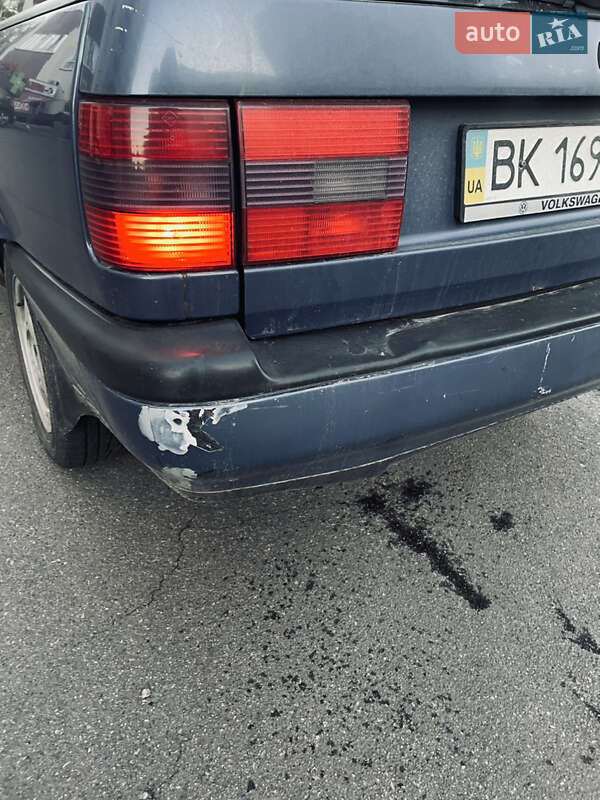 Універсал Volkswagen Passat 1995 в Києві