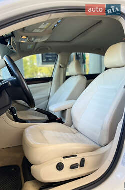 Седан Volkswagen Passat 2011 в 