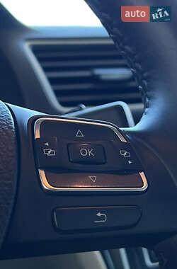 Седан Volkswagen Passat 2011 в 