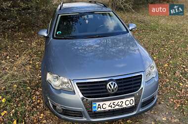 Універсал Volkswagen Passat 2009 в Шацьку