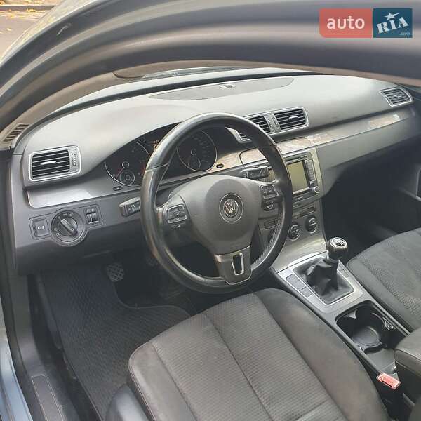 Универсал Volkswagen Passat 2010 в Днепре